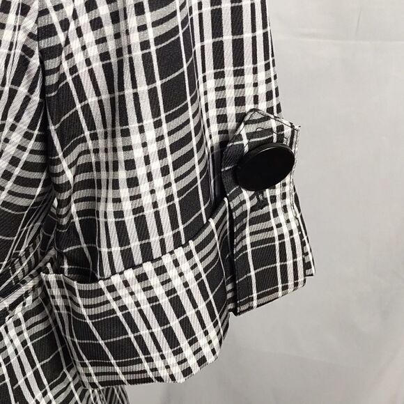 Ambition Short Trench Jacket   - Picture 5 of 8